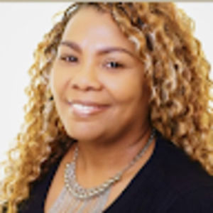 Meet your Posher, Evette